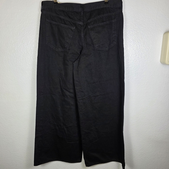 Universal Thread Women's Mid-Rise Super Wide Leg Jeans in Black Size 16 - Picture 2 of 7